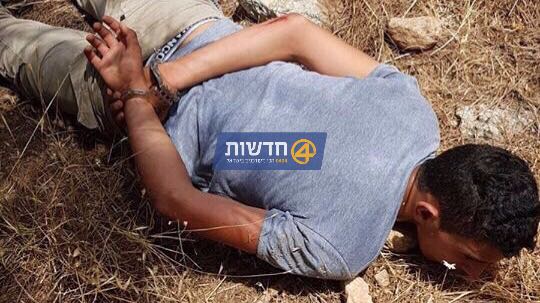 צילום: 0404 ארבעה ערבים חשודים עם ת.ז. מזויפות נעצרו לאחר שפרצו עם רכב את מחסום מכבים