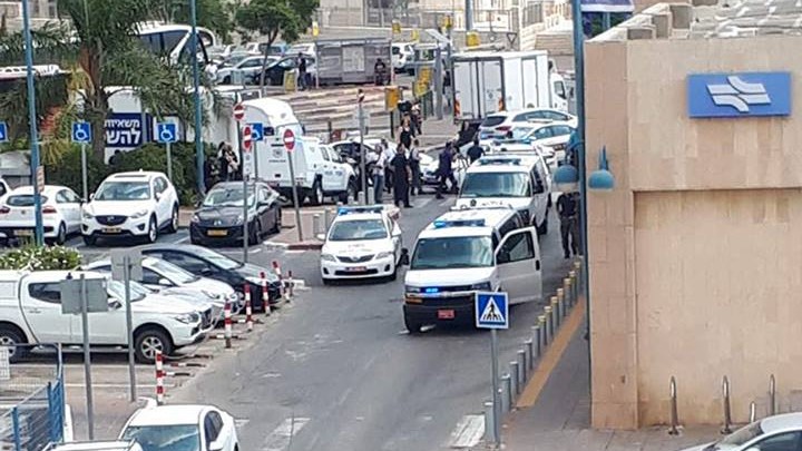 צילום: יעקב לוי, 0404 הוסר החשד: אין מטען במזוודה בתחנת הרכבת ברחובות