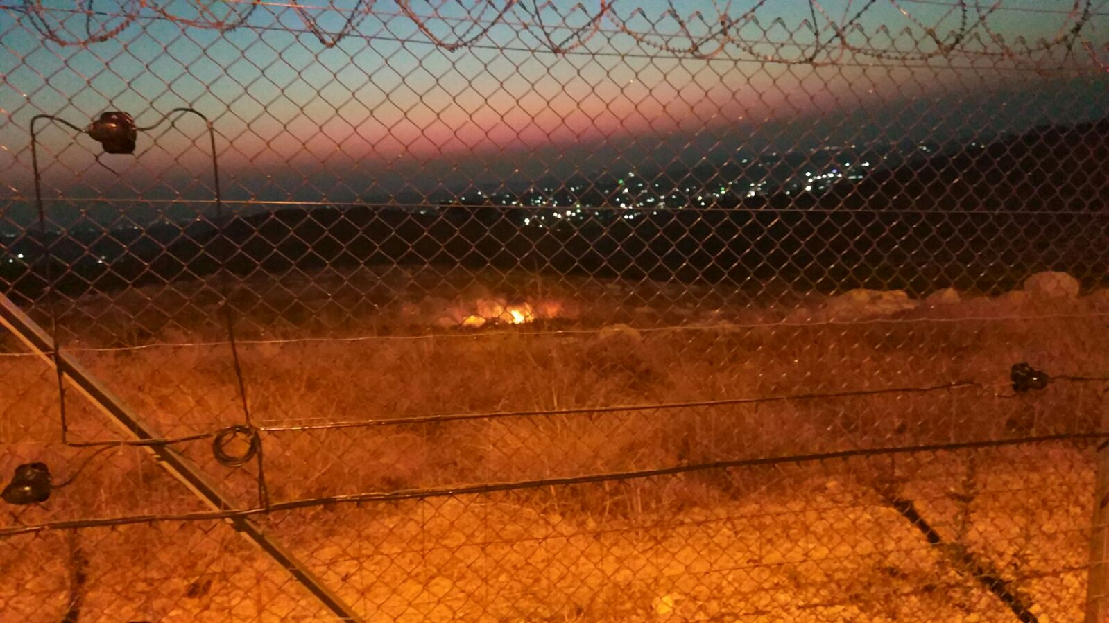 צילום: דוברות הר חברון מחבלים הציתו מוקדי שריפה סמוך לגדר תלם במערב הר חברון