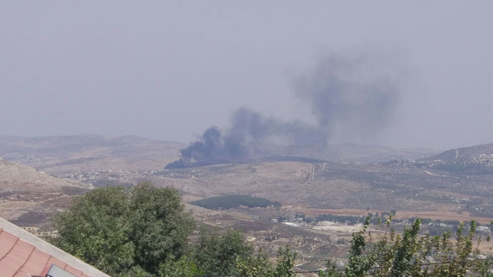 צילום: מיכאל לב חיים בעשן: המזבלה לשריפת חומרים מסוכנים חונקת את תושבי איתמר