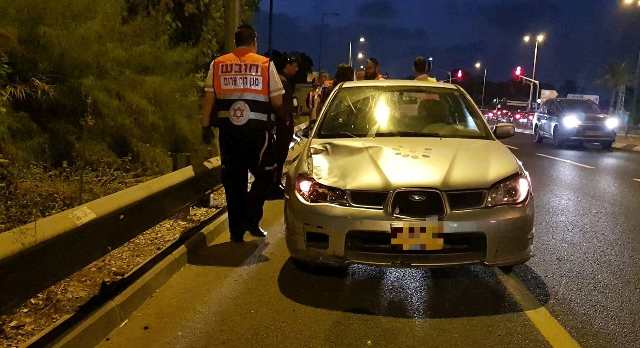 צילום: דוברות מד''א נקבע מותה של הולכת הרגל בתאונה סמוך לצומת צריפין