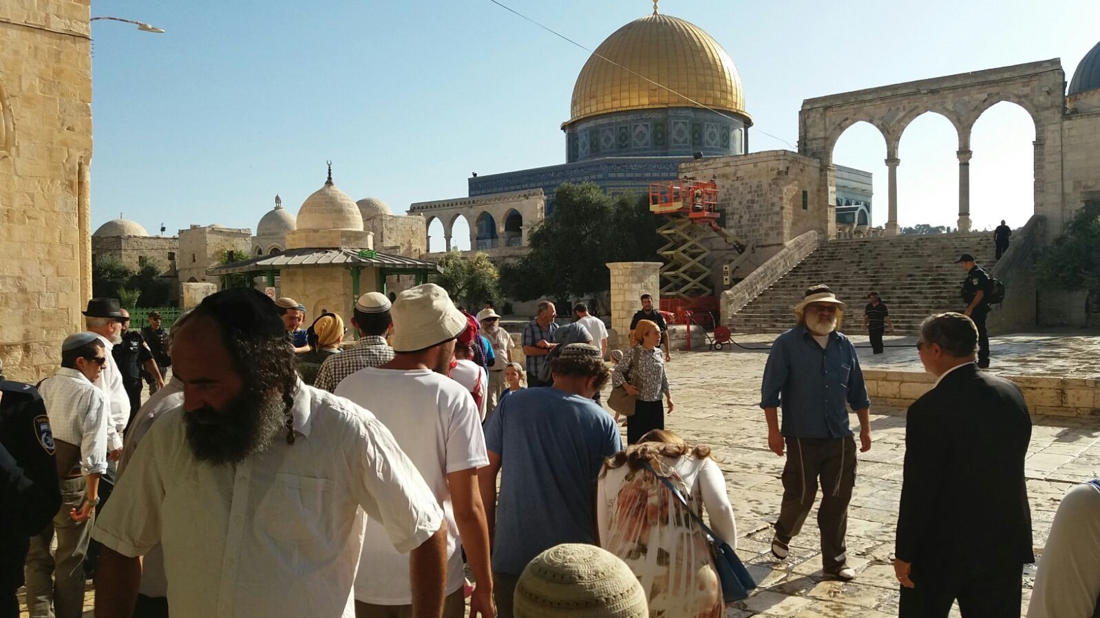 צילום: סטודנטים למען הר הבית המגנומטרים עשו לנו טוב – כמות היהודים בהר הבית גדלה פי 3
