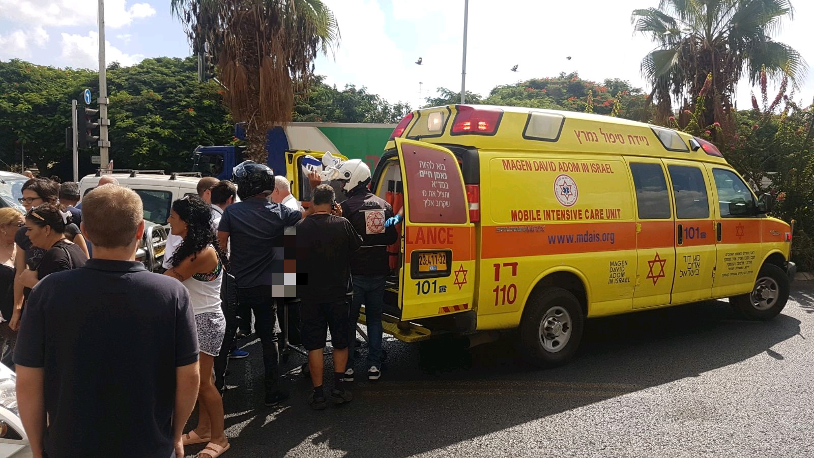 צילום: חגי נתני תיעוד מבצעי מד בת 18 נפגעה מרכב בבת ים – מצבה בינוני