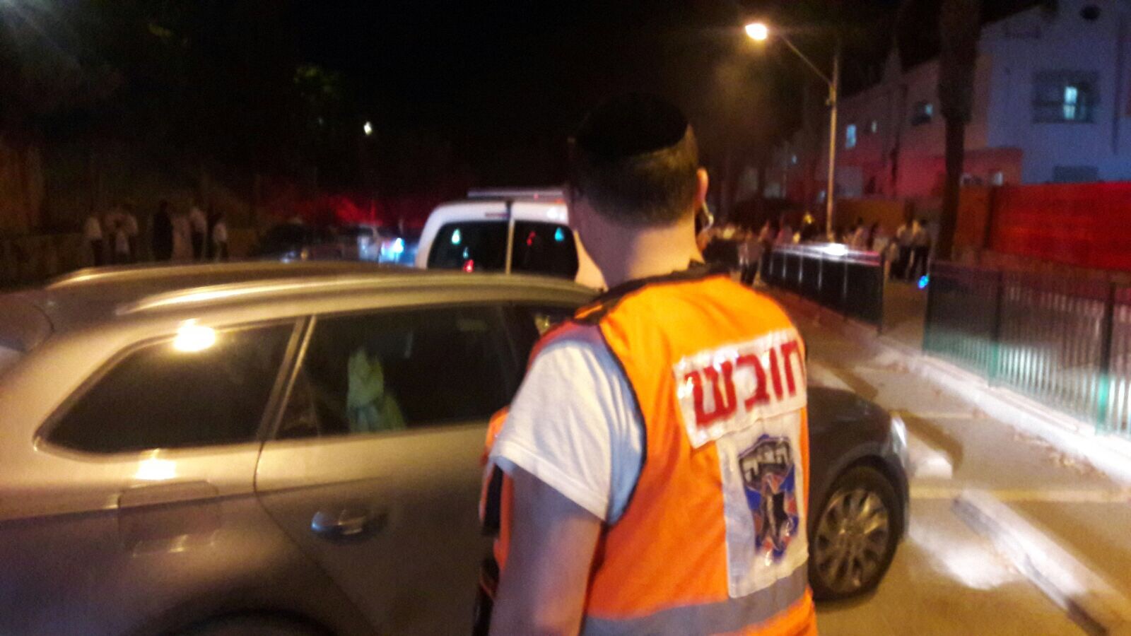 צילום: איחוד הצלה שני אירועים בירושלים: פצוע בינוני מפגיעת דפנת סוכה ופצוע קשה בנפילה מגובה