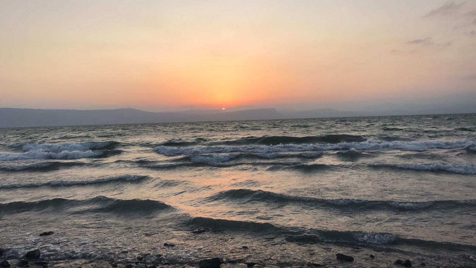 צילום: אבי ברדוגו, חדשות 0404 תמונת המצב: מפלס הכנרת הוסיף 3 ס"מ מהבוקר ושטפונות צפויים להחמיר