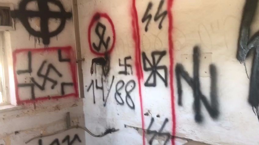 צלבי קרס וסמלים נאצים נוספים רוססו במבנה בירושלים – המשטרה פתחה בחקירה