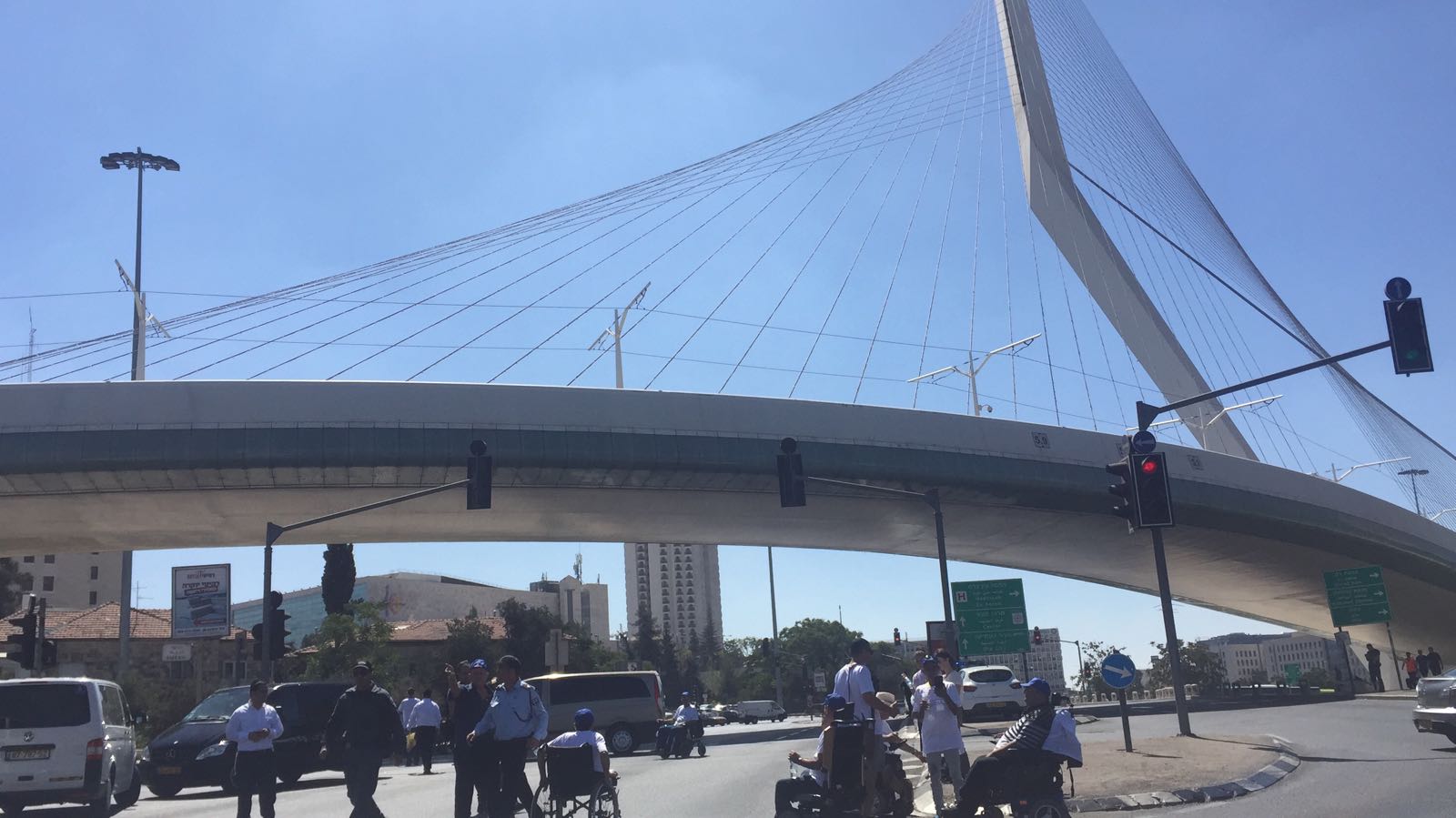 צילום: דוברות המשטרה מחאת הנכים: אזור גשר המיתרים נחסם לתנועה