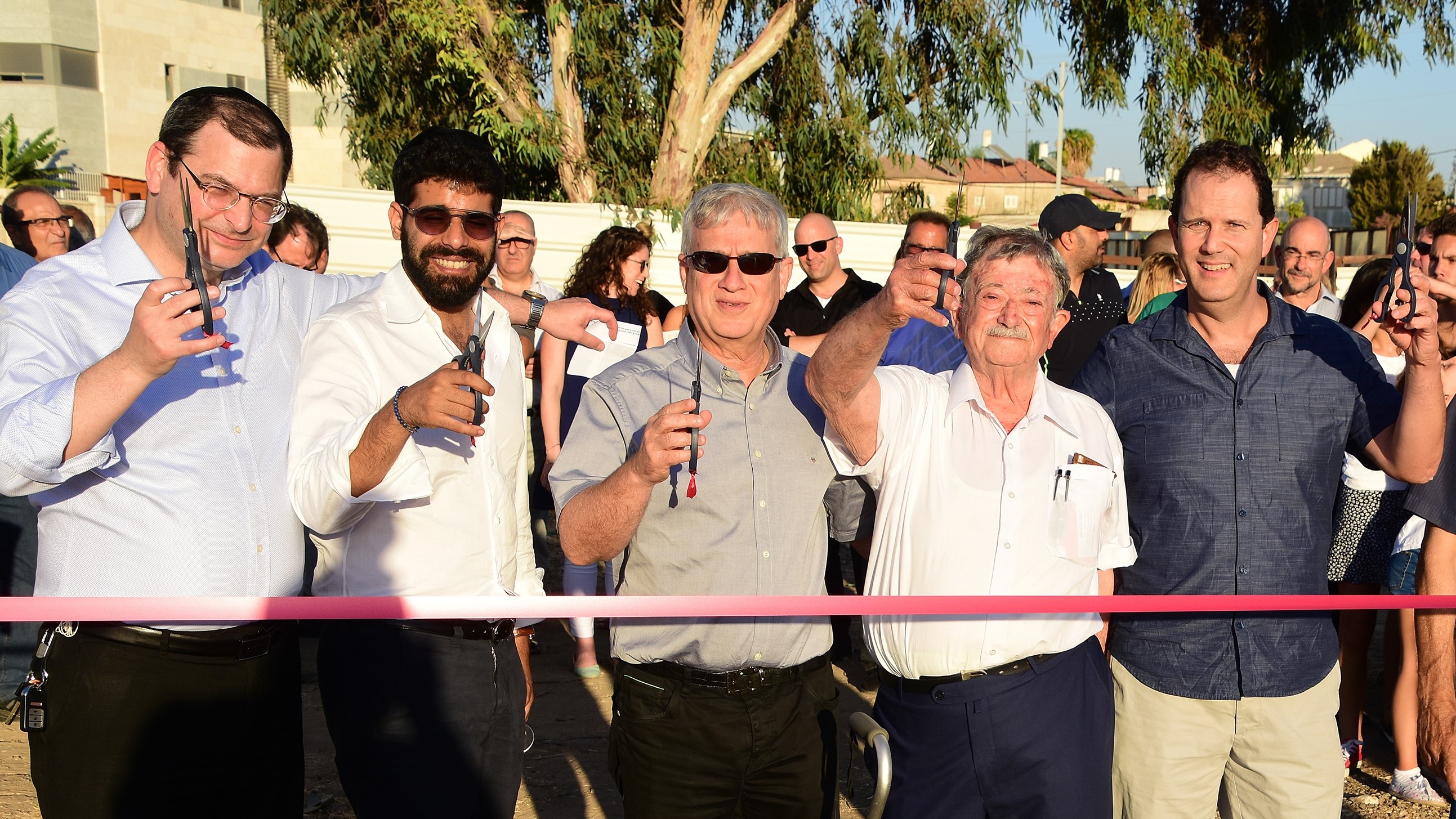 צילום: יוסי גוטה רחובות: הונחה אבן פינה בשכונת "רחובות elite" של קבוצת יצחקי