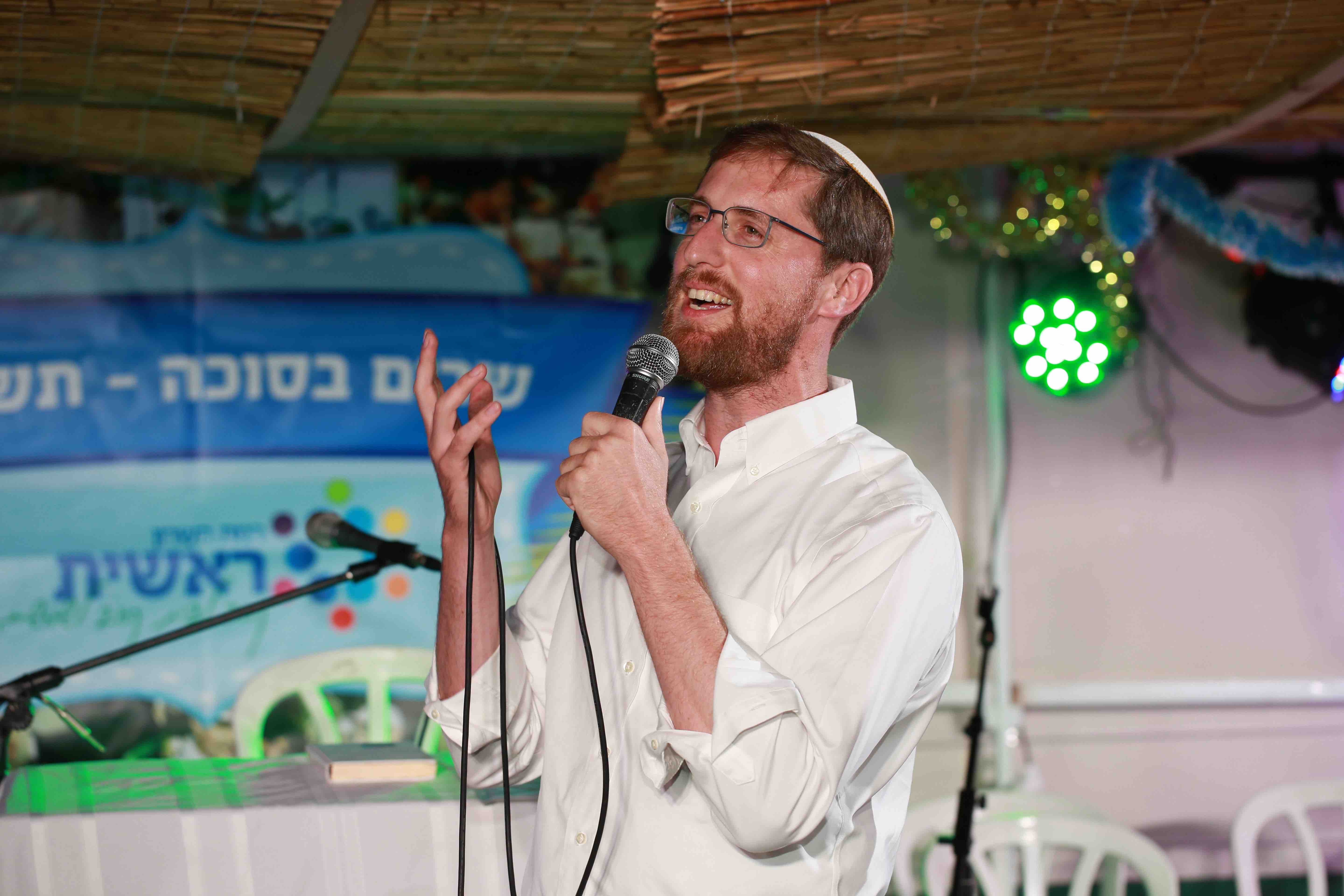 צילום: יוסי רוזנבוים רמה"ש: אמנים, עיתונאים ואלף תושבים חגגו סוכות ו”בר מצווה” לקהילת 'ראשית'