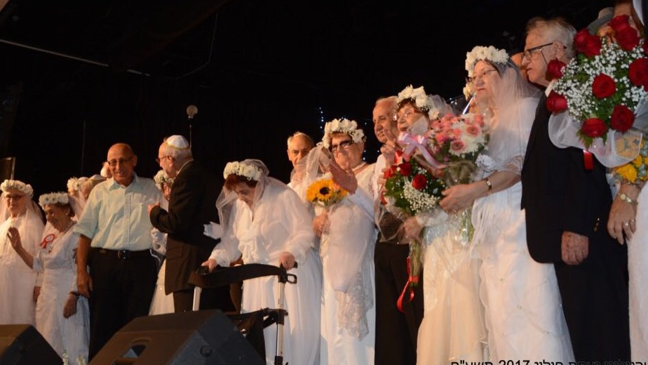 צילום: מגמת צילום, תיכון טכנולוגי נעמת חולון זוגות הזהב: 18 זוגות ניצולי שואה חידשו את נישואיהם כעבור 50 שנה