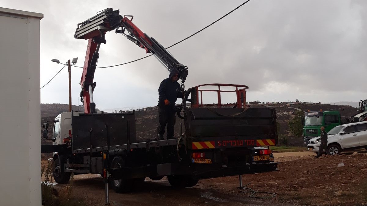 צילום: 0404 בעקבות הפרסום ב-0404: בוטל ניתוק החשמל מ-17 בתים. הסיבה לניתוק ההזוי: כבל חשמל מעל קרקע ערבית