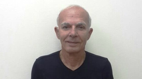 צילום: דוברות עיריית עכו עיטור יקיר העיר עכו לשנת 2016 יוענק לאבי מלכה – יו"ר אקים בעיר