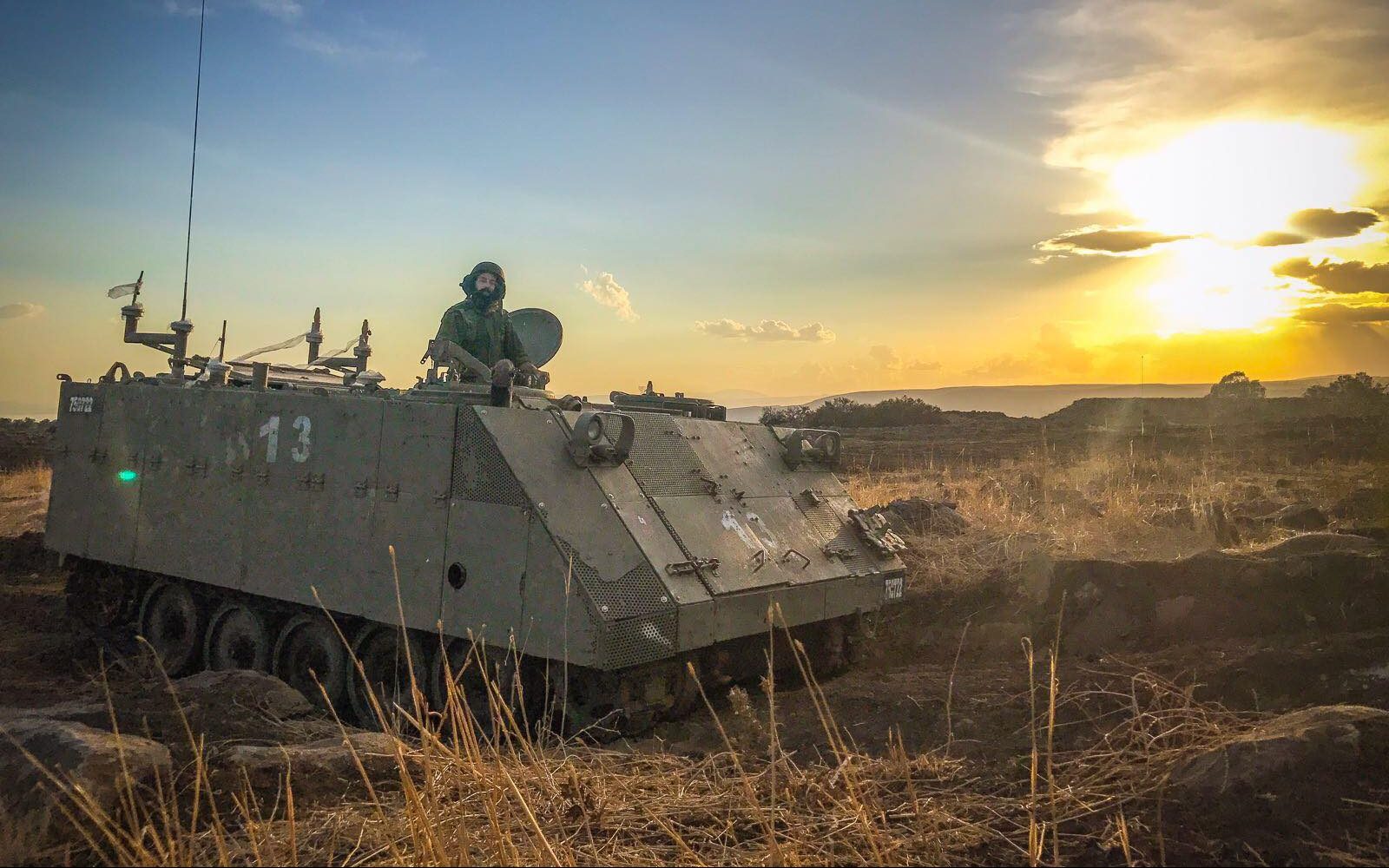 צילום: אבשלום אהרוני כוחותינו עם השקיעה המהממת ברמת הגולן