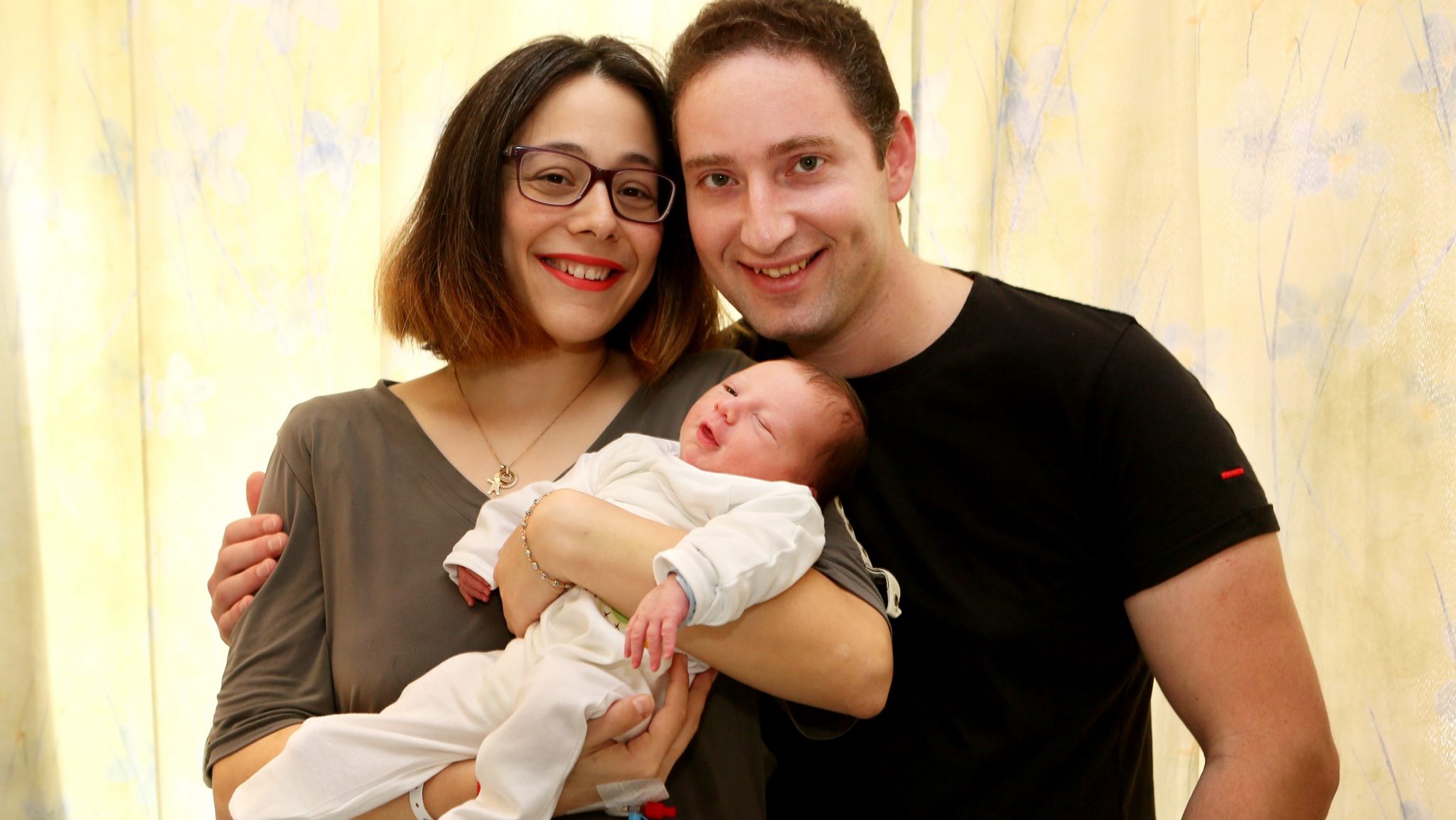 צילום: פיוטר פליטר דרמה בחדר לידה: בדיקת דם של העובר רגע לפני הלידה, אפשרה לאם ללדת אותו בלידה רגילה