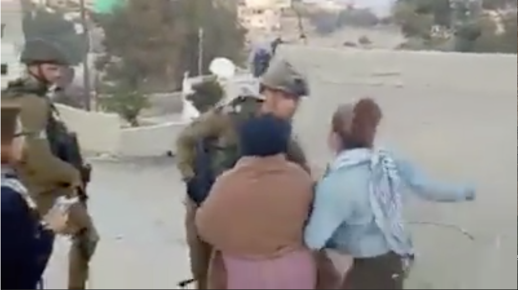 עאהד תמימי שבעטה וסטרה לחיילינו בנבי צאלח נחקרת בגין תקיפה