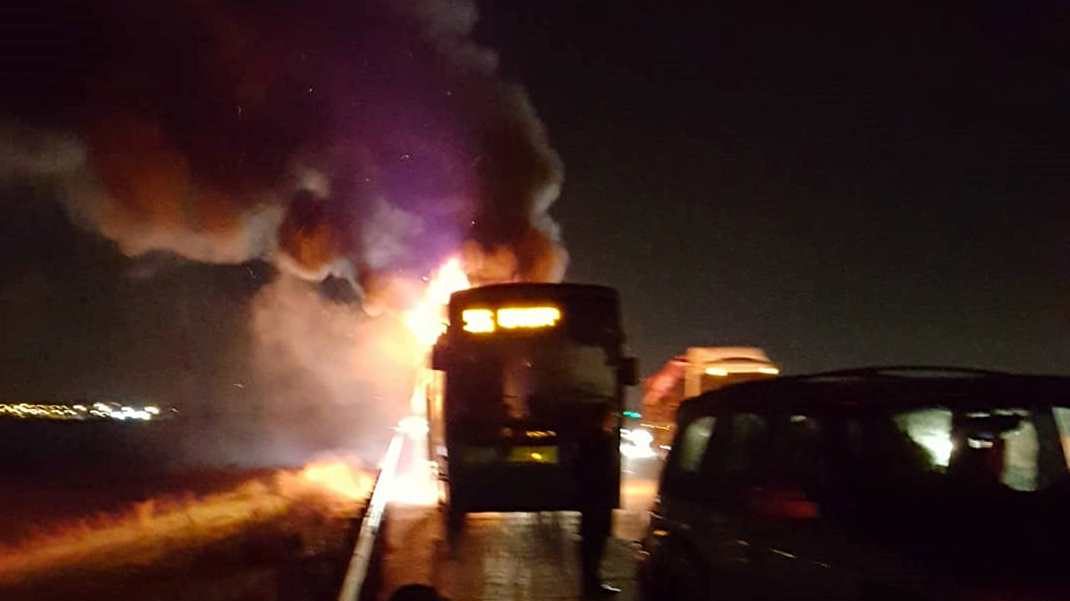 צילום: שלומי וקנין האוטובוס שעלה באש בירושלים – כתוצאה מכשל טכני