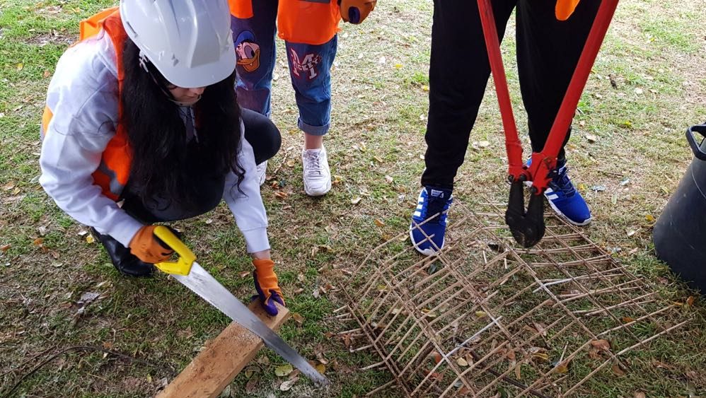 צילום: דוברות עיריית חיפה משרד החינוך ופיקוד העורף בשיתוף פעולה: קורס חילוץ בסיסי לתלמידי כיתות י' בחיפה וקריית חיים
