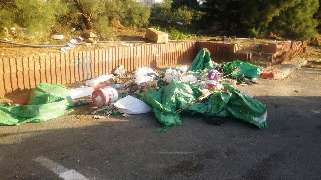 צילום: עיריית חולון הפיקוח העירוני בחולון ממשיך לרשום קנסות בגין אי שמירה על הסדר ועל הניקיון
