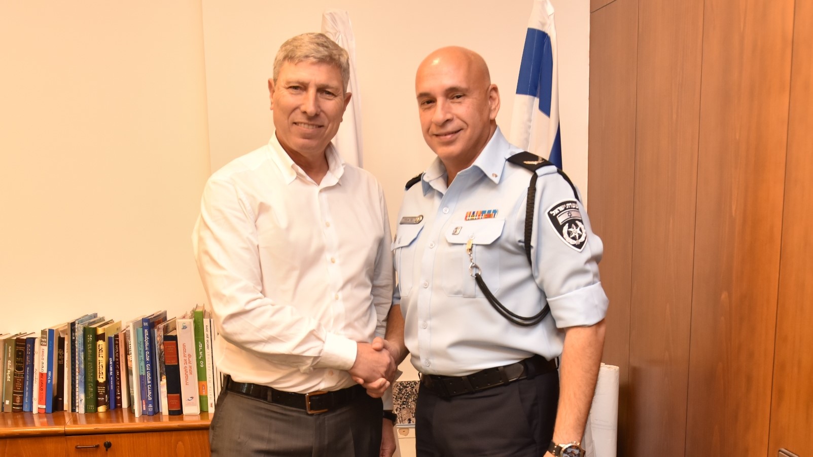 צילום: דוברות עיריית קריית אתא תנ"צ בני אבליה בביקור ראשון בקריית אתא בתפקידו החדש כמפקד מרחב אשר