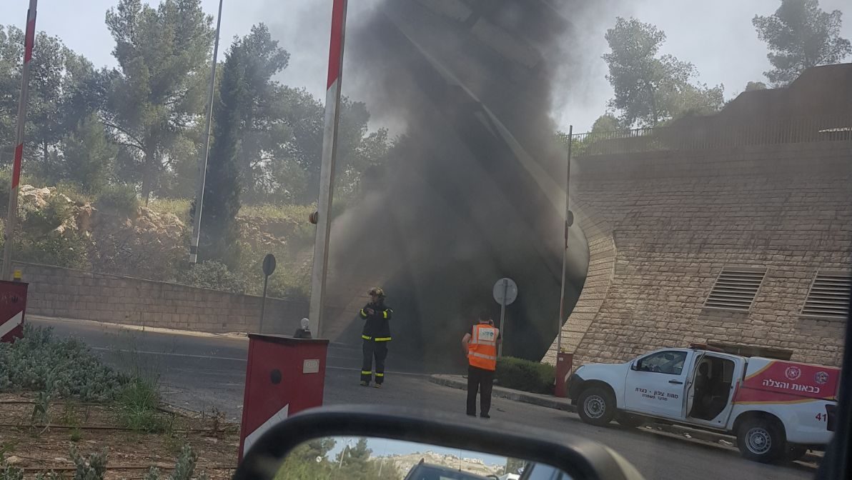 צילום: כבאות והצלה לישראל מחוז צפון מנהרות איכסאל נחסמו עקב שריפה שפרצה ברכב – כוחות כיבוי הוזעקו למקום
