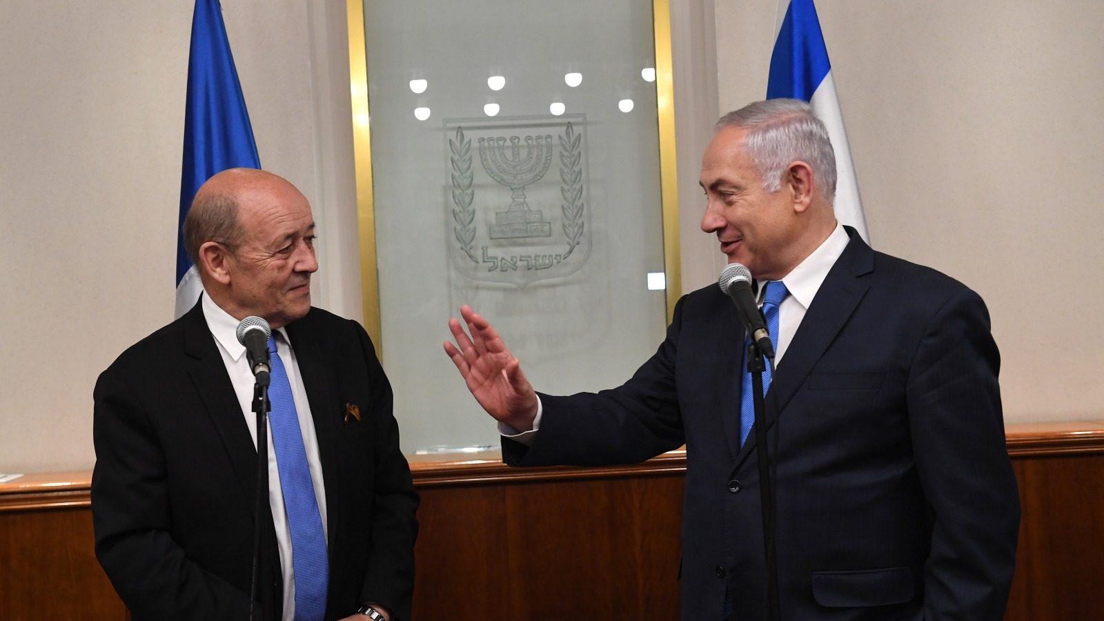 צילום: לע נתניהו נפגש עם שר החוץ הצרפתי: "עלינו לעמוד יחד מול הטרור שפוגע בעולמנו"