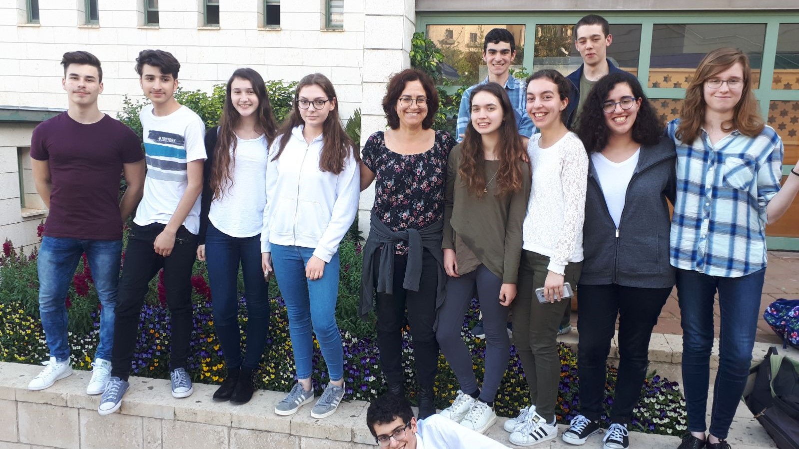 צילום: טרייסי פיסק נבחרת הדיבייט של נשר זכתה במקום ה-1