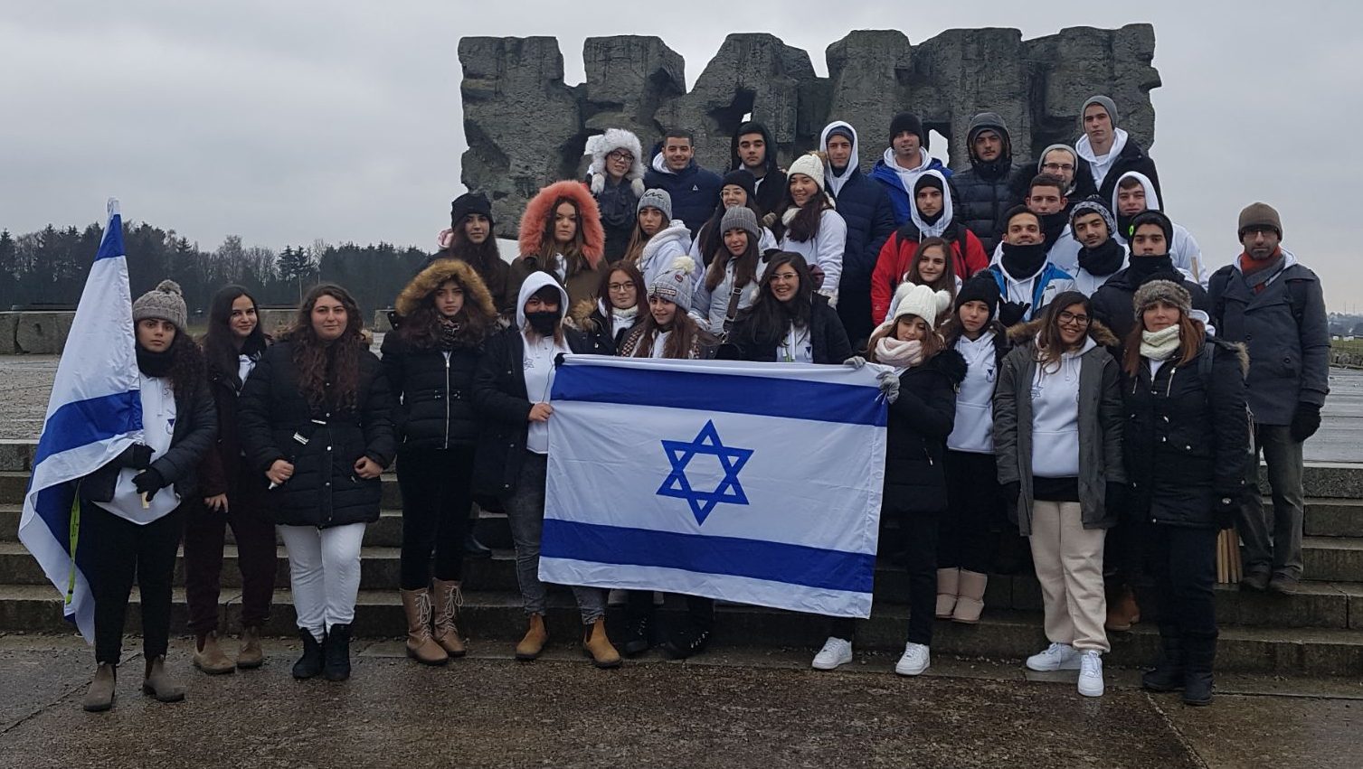 צילום: תיכון נשר יחידה בישראל: עיריית נשר מממנת זו השנה ה-4 מחצית מעלות המסע לפולין