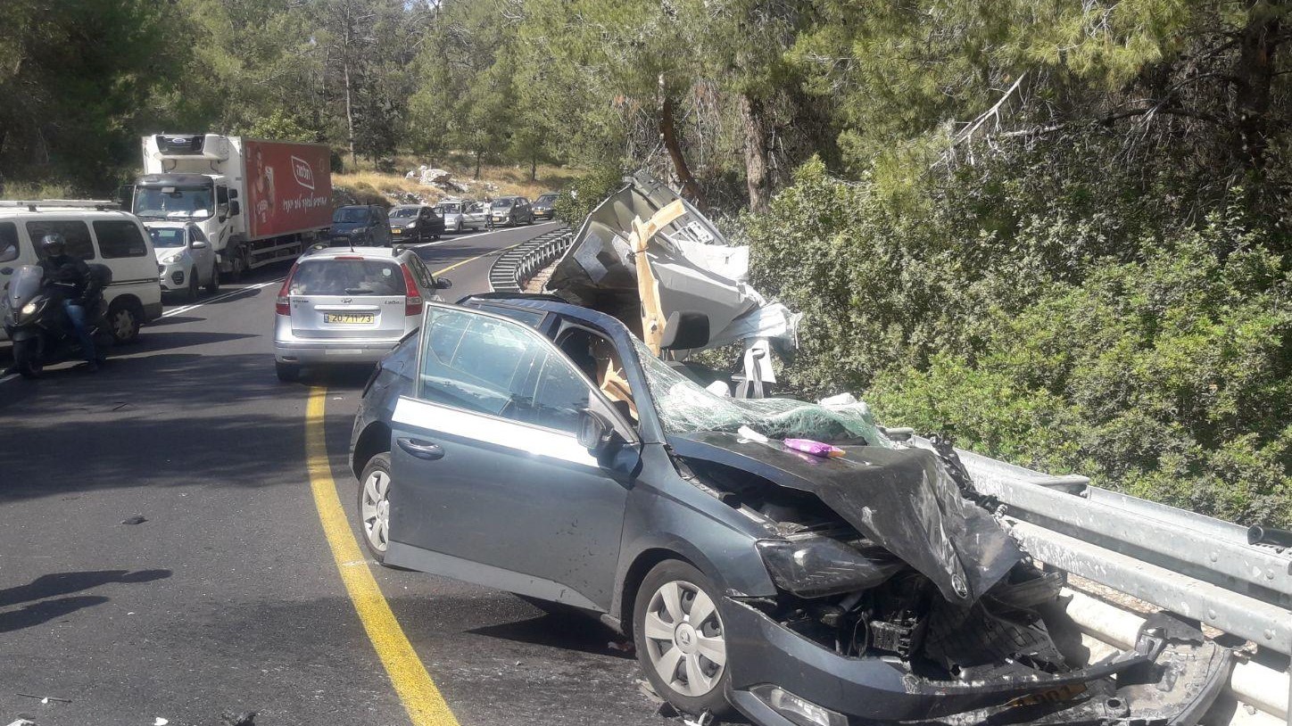 צילום: תיעוד מבצעי מד בן 30 נפצע קשה בתאונה בכביש 38 סמוך לנס הרים