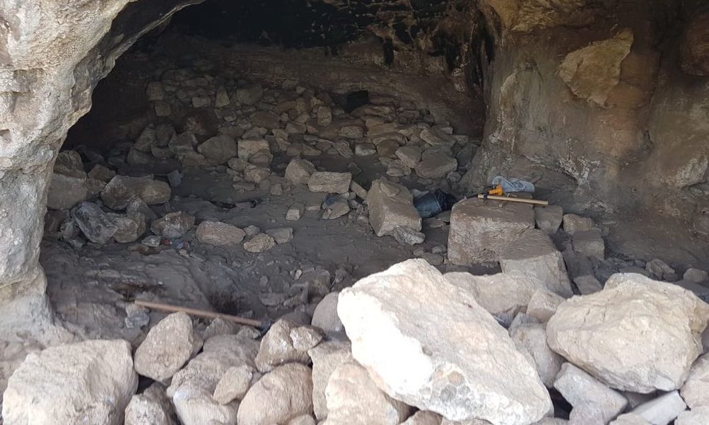 צילום: המנהל האזרחי נתפסה חוליית ערבים שודדי עתיקות סמוך לפדואל