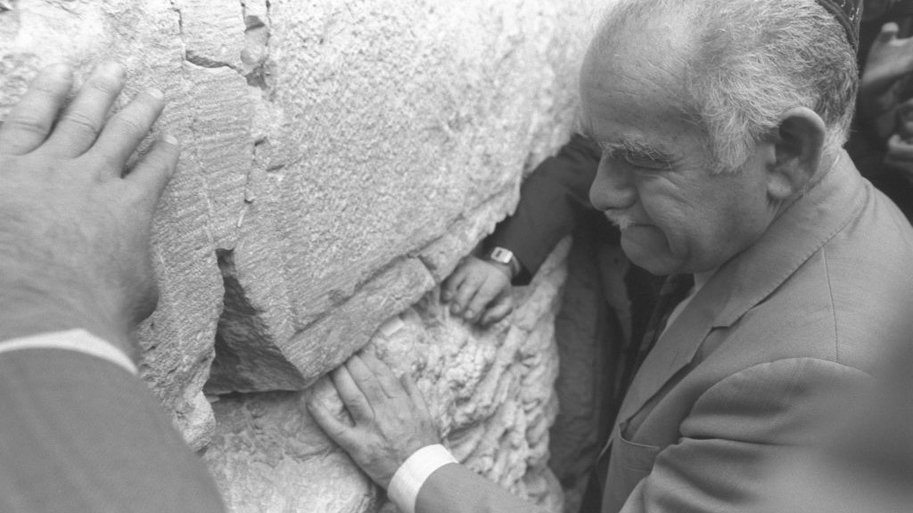 צילום: נתי הרניק, לע "המחשבה על חלוקת הארץ עושה אותי חולה": יום השנה לפטירתו של יצחק שמיר