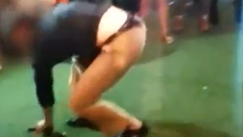 צילום: מתוך הסרטון צפו: לאחר שנורה בטעות ע"י סוכן FBI במהלך ריקוד במסיבה – יקבל משקאות בחינם לכל החיים