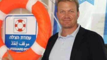 צילום: אומן המים קופצים למים: למה כדאי לכם לעשות קורס מצילים?