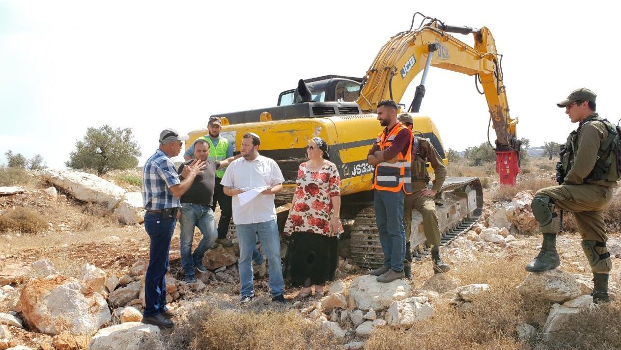 צילום: רועי חדי הערבים ביצעו עבודות בלתי חוקיות – ראש המועצה עצר אותם. "מצפים מהמנהל לכבד את סמכותנו"