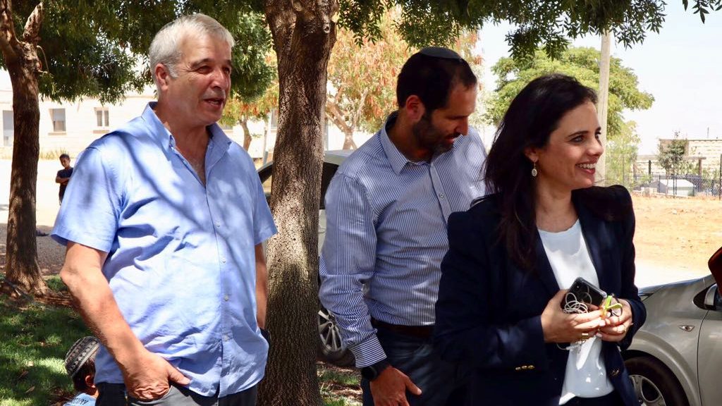 שקד במצפה כרמים: "שינינו את השיח – במקום פינוי, יש בינוי. במקום החרבה – הסדרה"