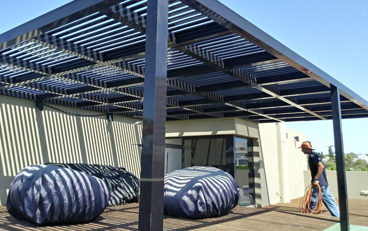 צילום: wewood פתרונות הצללה: מעבירים את הקיץ במרפסת