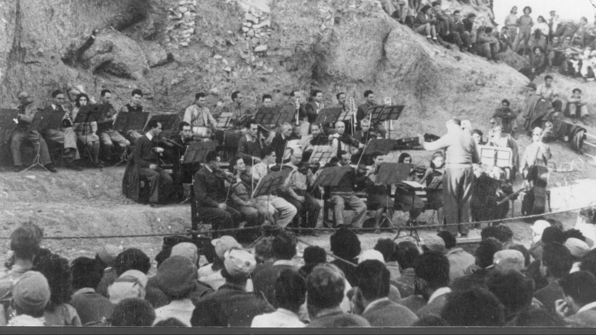 צילום: ארכיון הפלמ היסטוריה בבאר שבע: הסינפונייטה הישראלית ב