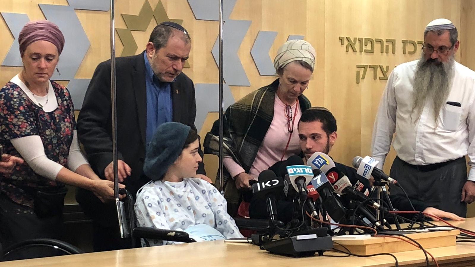 צילום: איילת כהנא ערוץ 20 שירה ועמיחי איש-רן, פצועי הפיגוע בעפרה: "הם יכולים לירות בנו ולדקור אותנו אך לא לשבור אותנו"