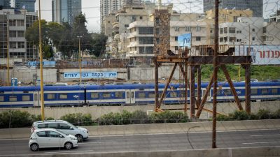 צילום: אדם שולדמן יו״ר סיעת ש״ס בת״א: "מוחים בתוקף על רמיסת השבת בראש חוצות"