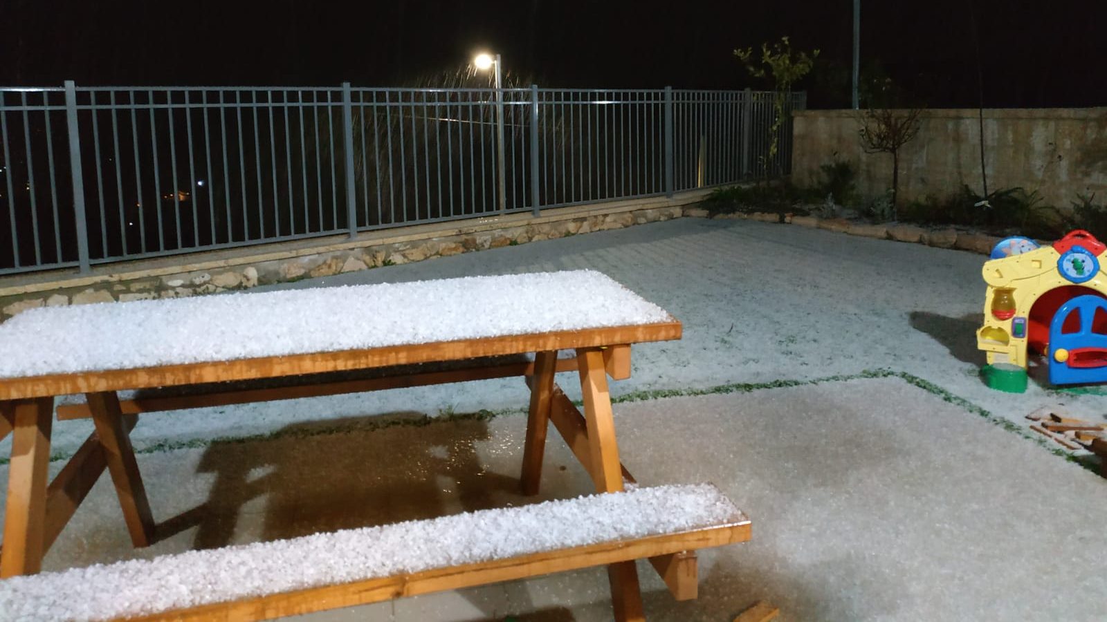 צילום: דוברות אפרת השלג בארצנו: בגוש עציון לא יתקיימו מחר לימודים