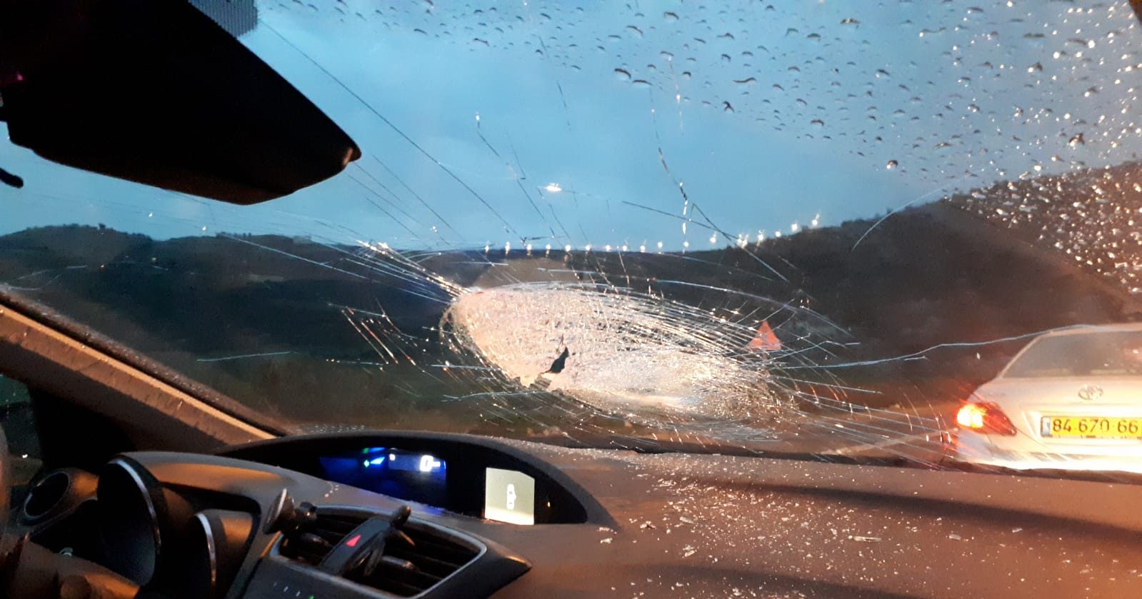 צילום: ביטחון עלי הטרור בארצנו נמשך: פצוע בפיגוע אבנים סמוך לרמאללה