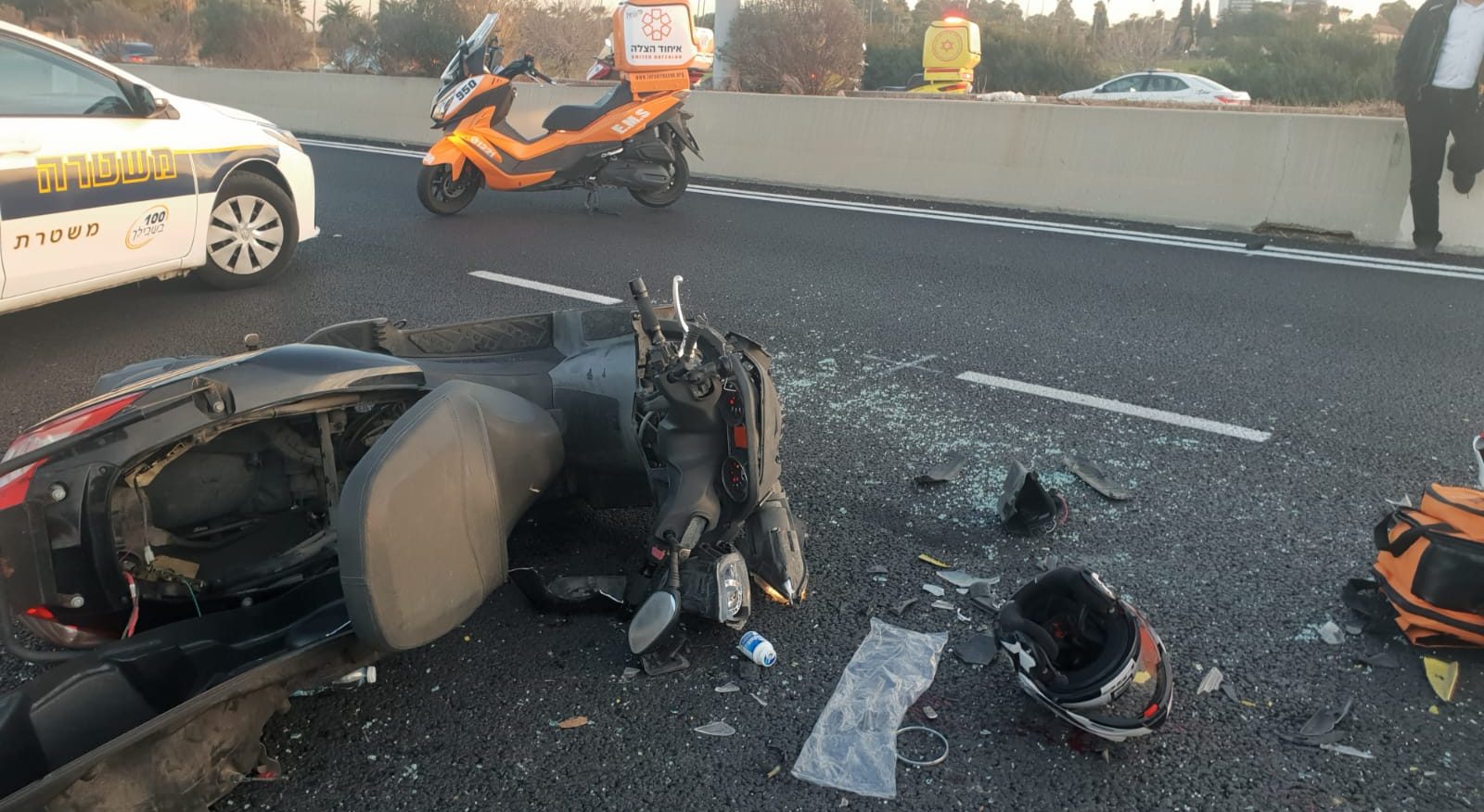 צילום: דוברות איחוד הצלה רוכב אופנוע צעיר החליק סמוך ליפעת ונפגע מרכב – מצבו קשה