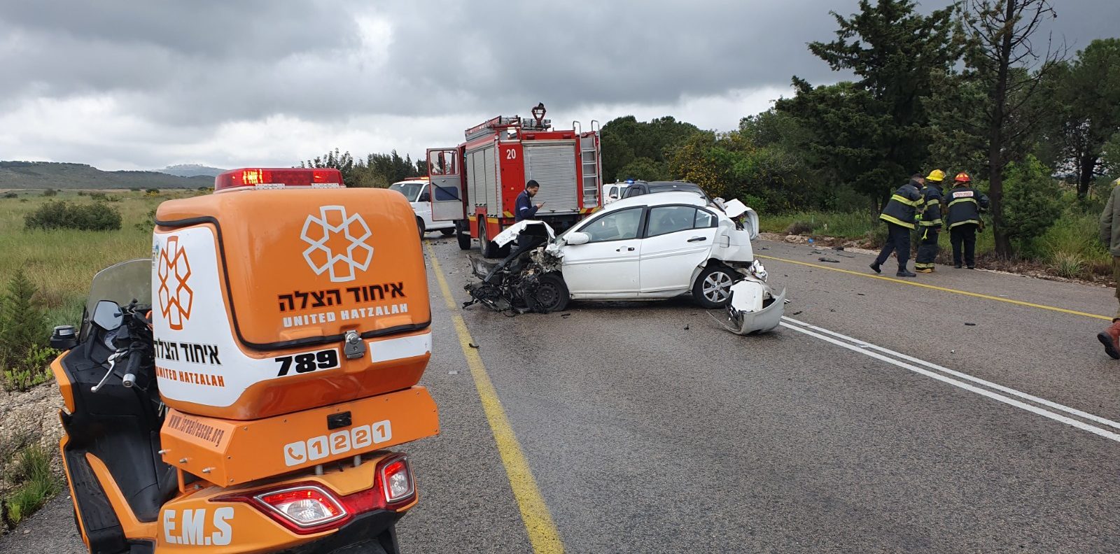 צילום: דוברות איחוד הצלה שלוש נשים נפצעו בתאונה בין שלושה כלי רכב סמוך למחסום רנתיס