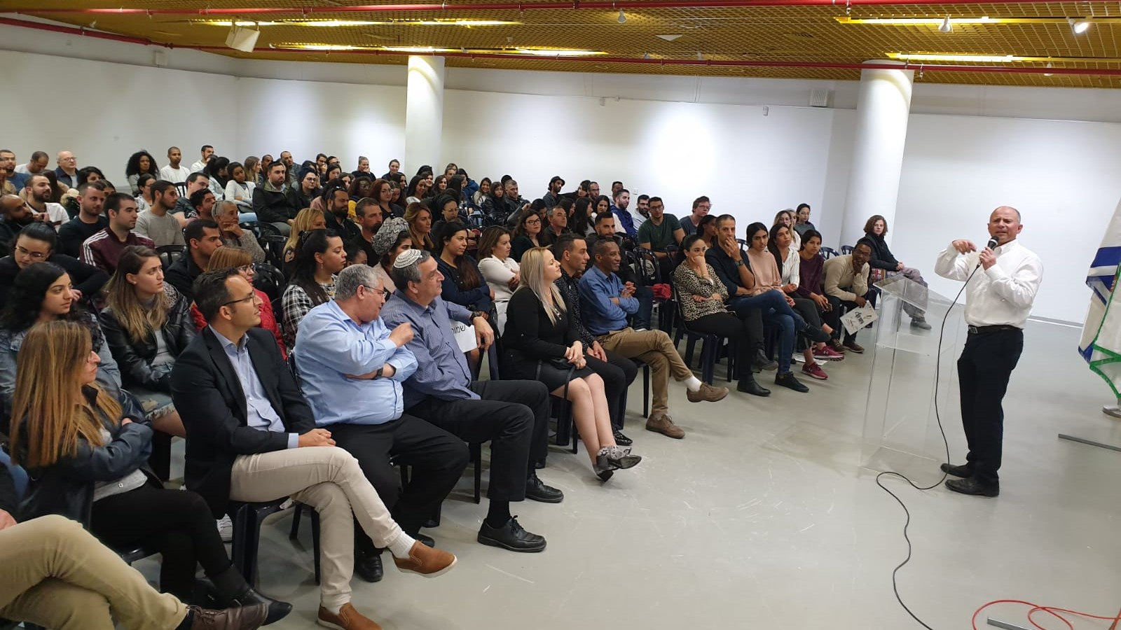 צילום: דוברות עיריית עפולה עיריית עפולה חילקה 800 אלף ש"ח מלגות לסטודנטים