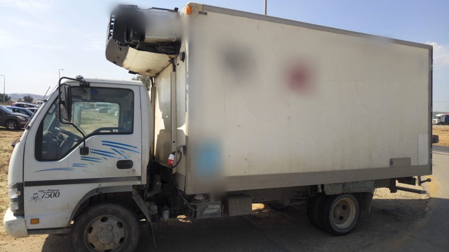 צילום: דוברות המשטרה ערבי מחורה נתפס ללא רשיון כשהוא מוביל בשר שפג תוקפו לפני כחצי שנה