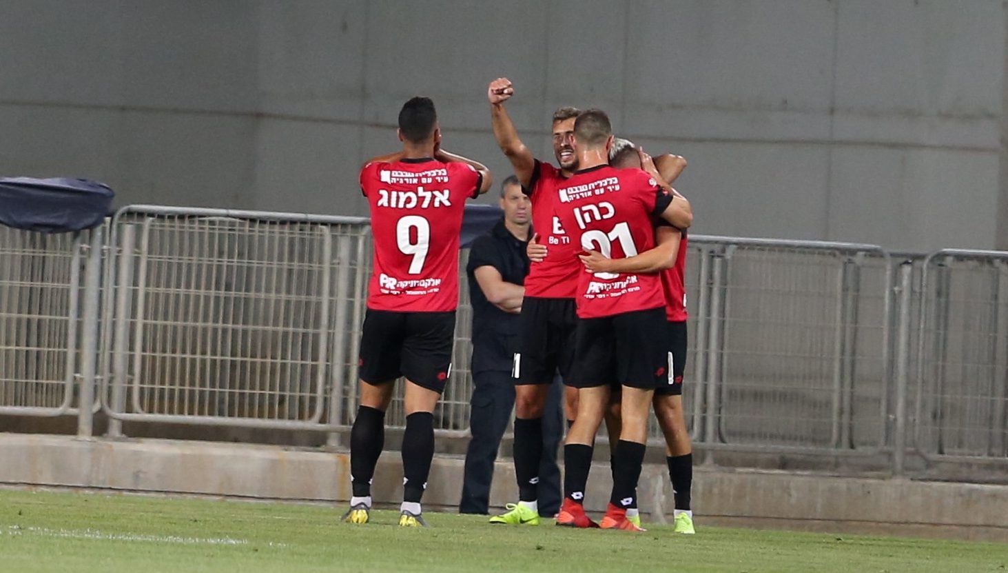 צילום: יוסי שקל ליגת העל: 0:2 להפועל חדרה על מכבי חיפה – עוואד הורחק
