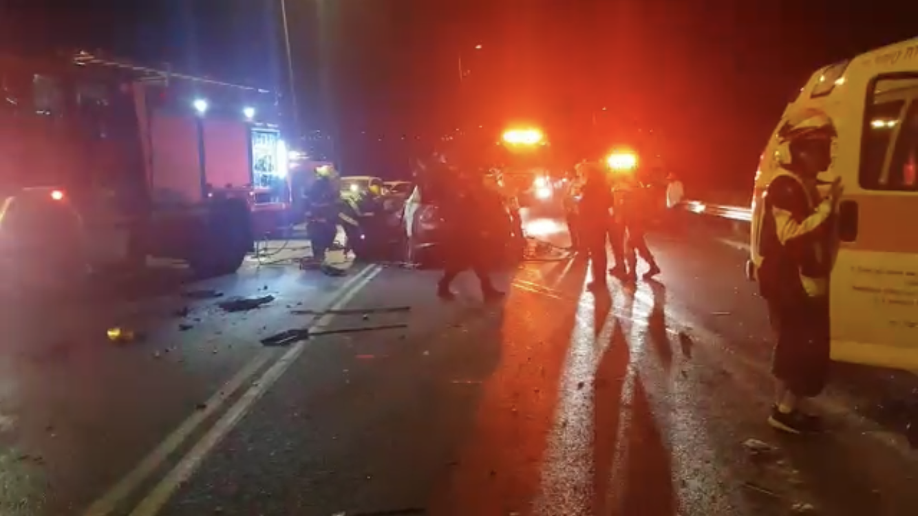 צילום: אלי פרחי, תיעוד מבצעי מד במהלך הלילה: גבר כבן 30 נהרג בתאונת דרכים סמוך לביתר עילית