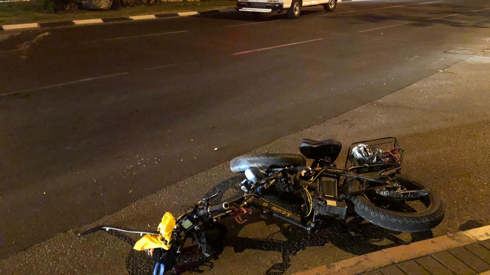צילום: תיעוד מבצעי מד בן 50 נפגע מרכב בעת שרכב על אופניים חשמליים בת"א – מצבו בינוני