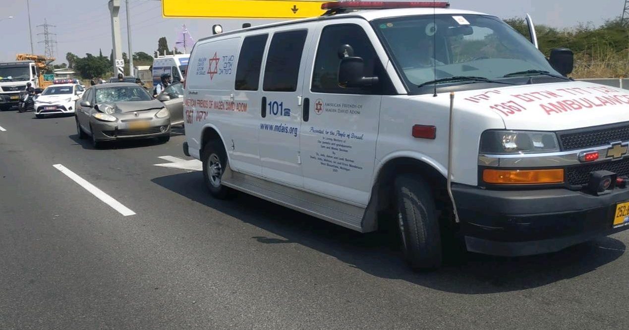 צילום: תיעוד מבצעי מד בן 27 נפצע בתאונה בכביש 92 – מצבו בינוני
