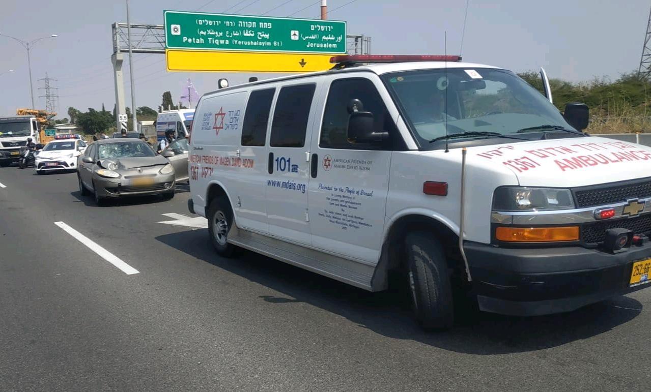צילום: תיעוד מבצעי מד טרגדיה בחדרה: נקבע מותו של בן 70 כתוצאה מנפילת מיטה