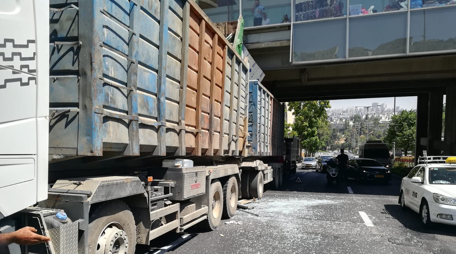 צילום: דוברות המשטרה פועל נפל ממשאית בשדה עוזיהו – נפצע באורח בינוני